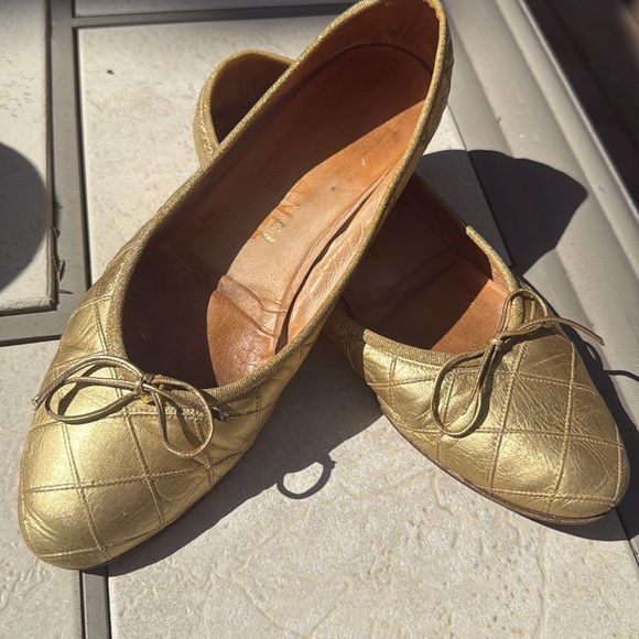 CHANEL Shoes - Vintage Chanel Gold Quilted stitch Ballet Flats very soft lambskin leather 40